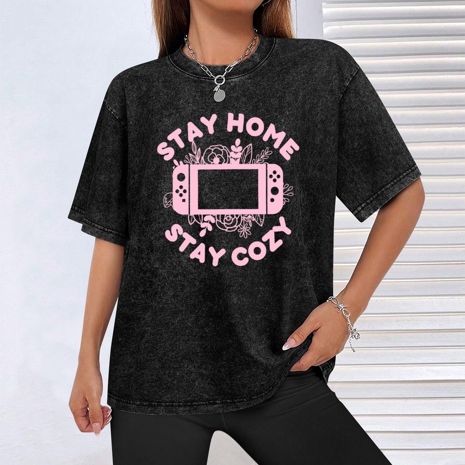Stay Home, Stay Cozy (Gaming C - Gaming Console Letters recension och pris